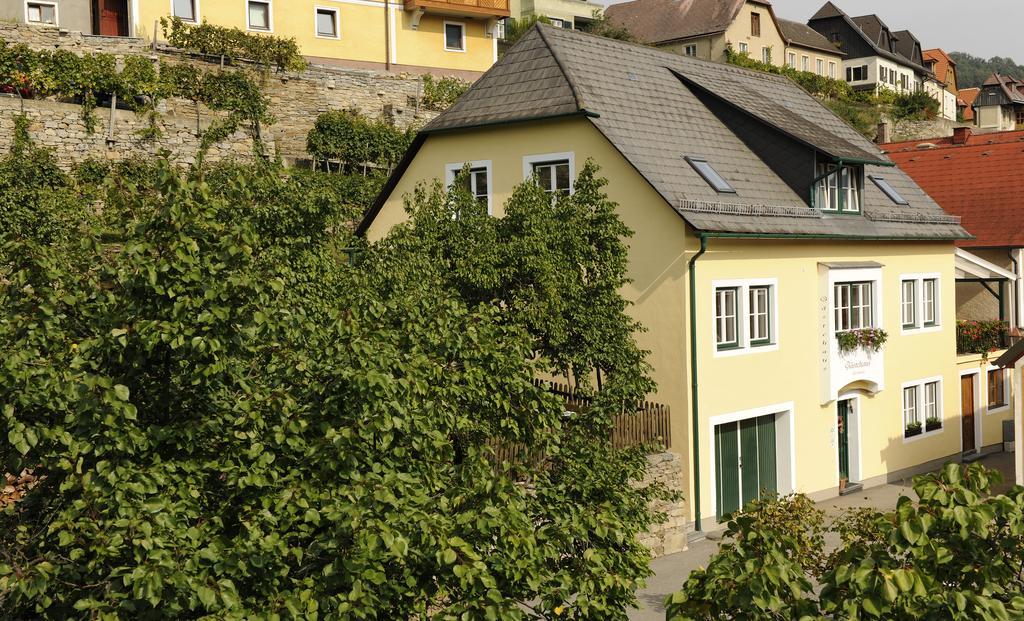 Winzerhof & Gaestehaus Bernhard Weissenkirchen in der Wachau Room photo